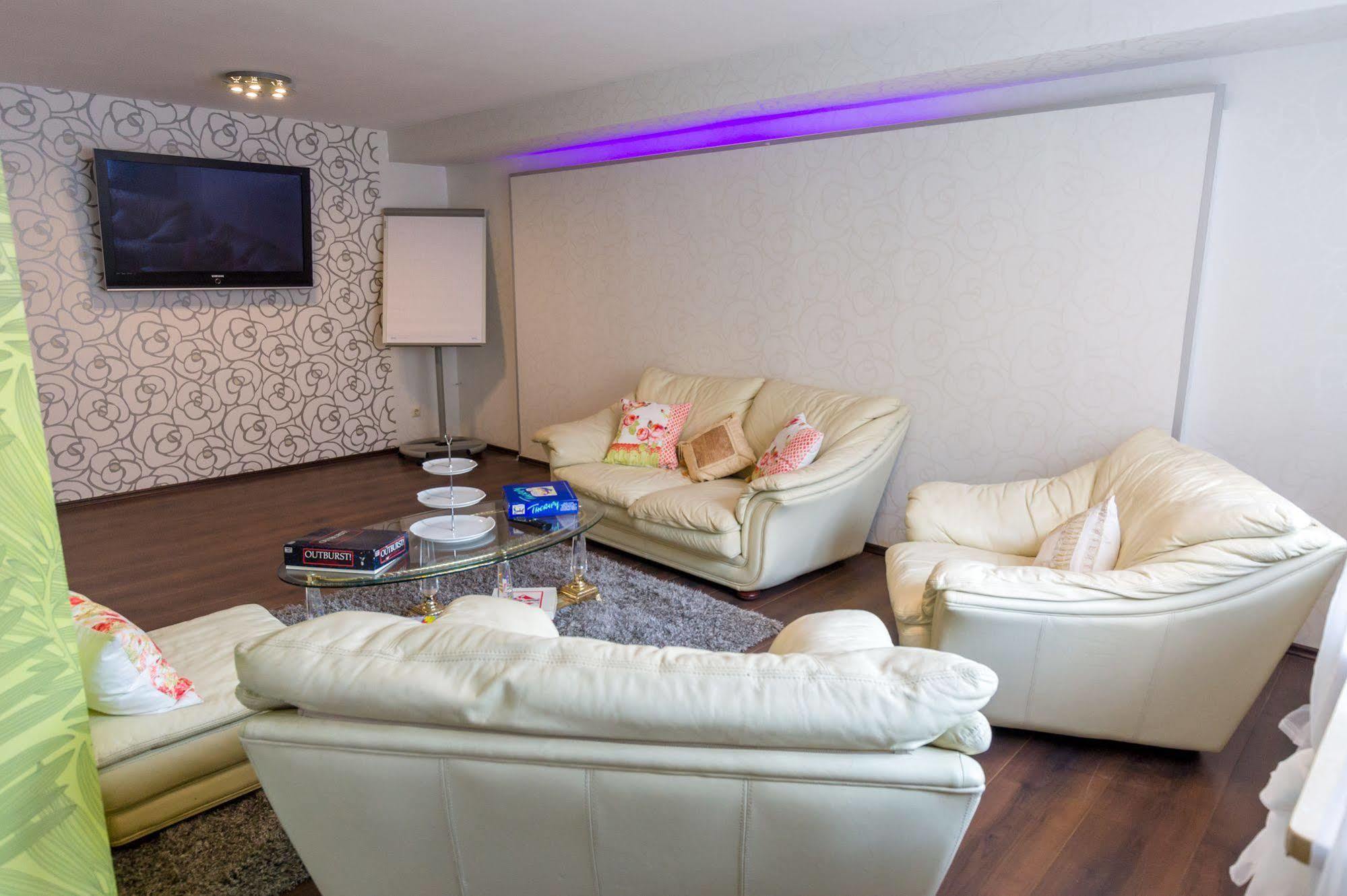 Hotel Rosengarten Schwaebisch Gmuend Ngoại thất bức ảnh