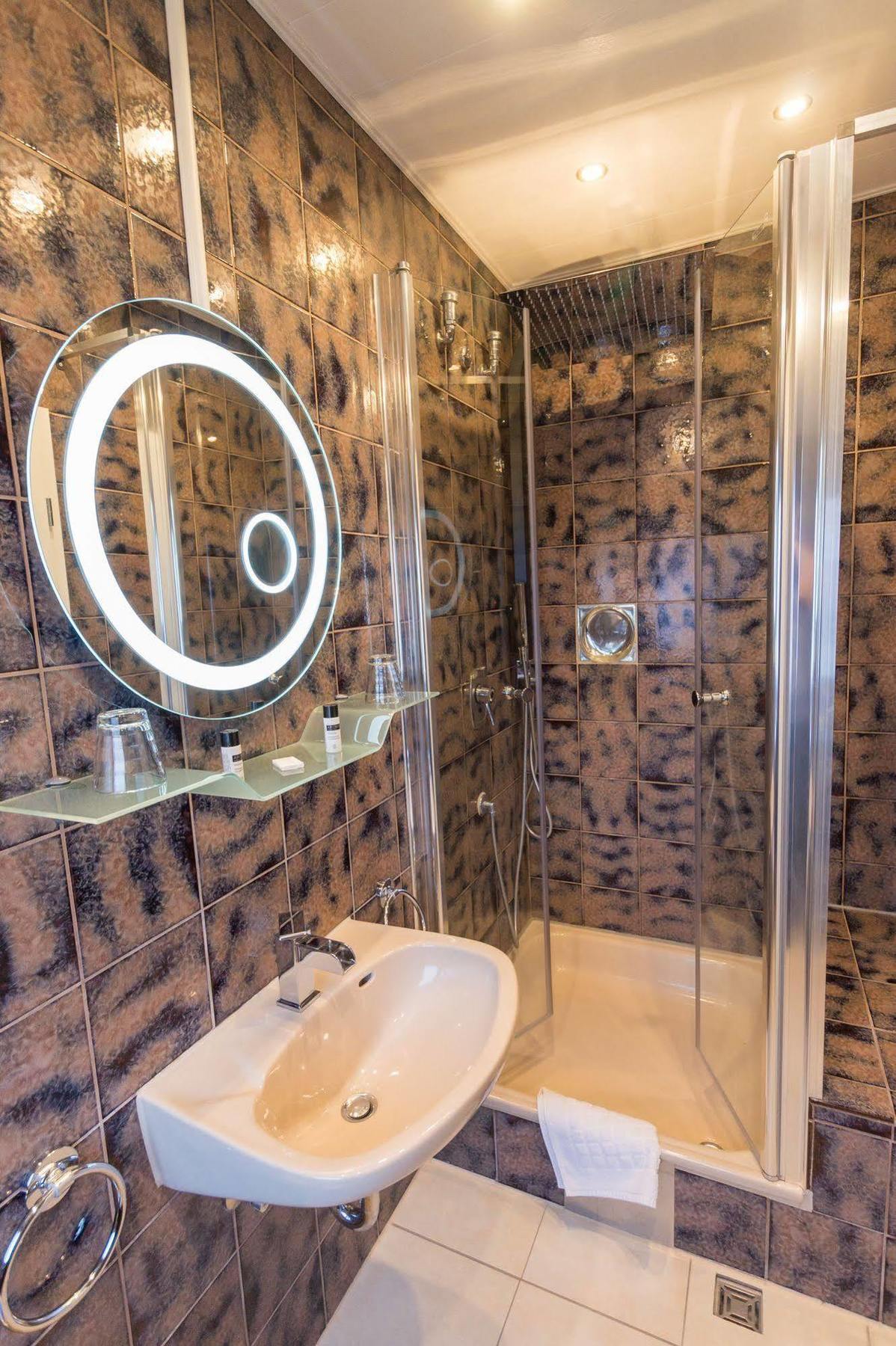 Hotel Rosengarten Schwaebisch Gmuend Ngoại thất bức ảnh