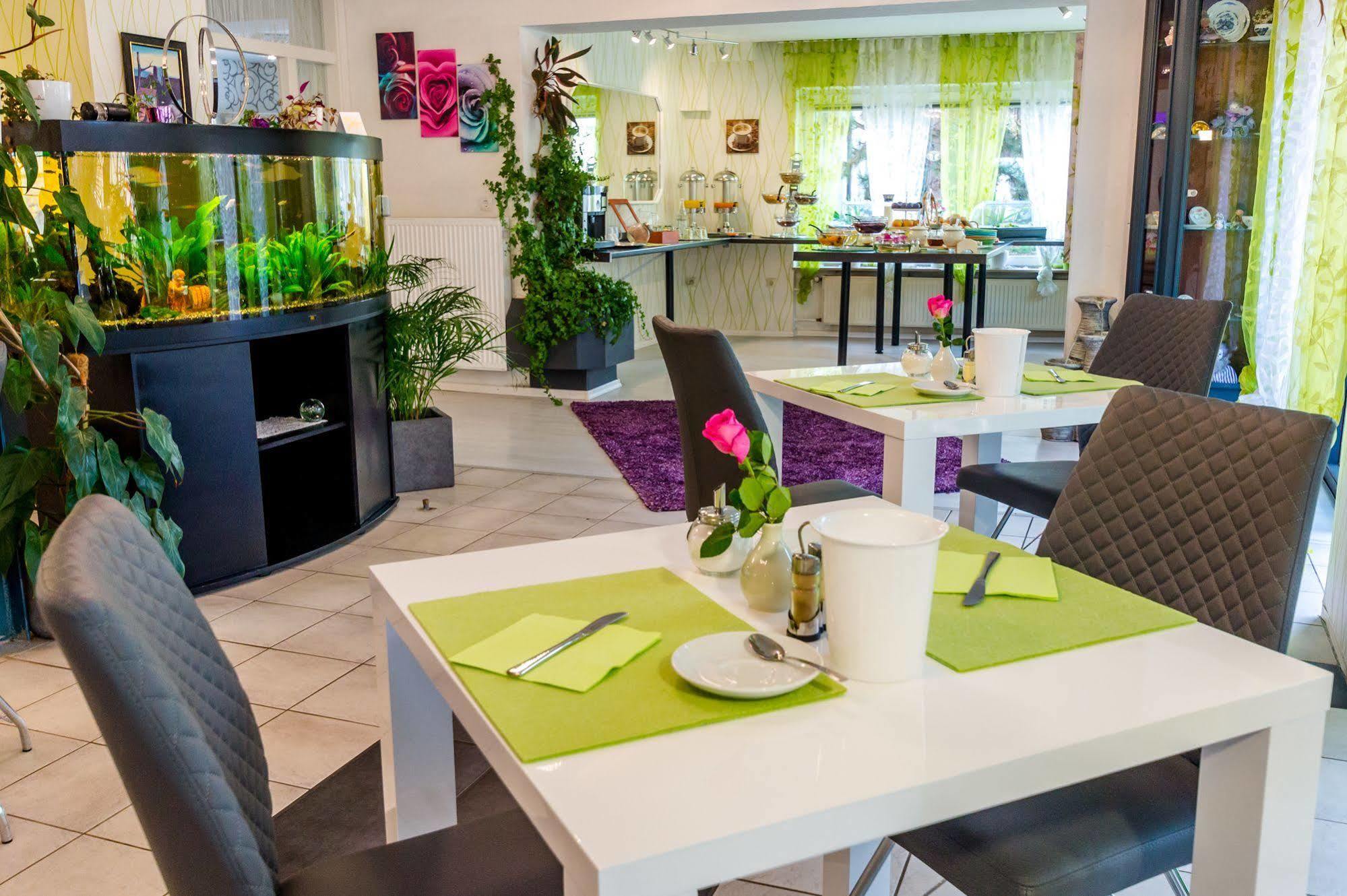 Hotel Rosengarten Schwaebisch Gmuend Ngoại thất bức ảnh