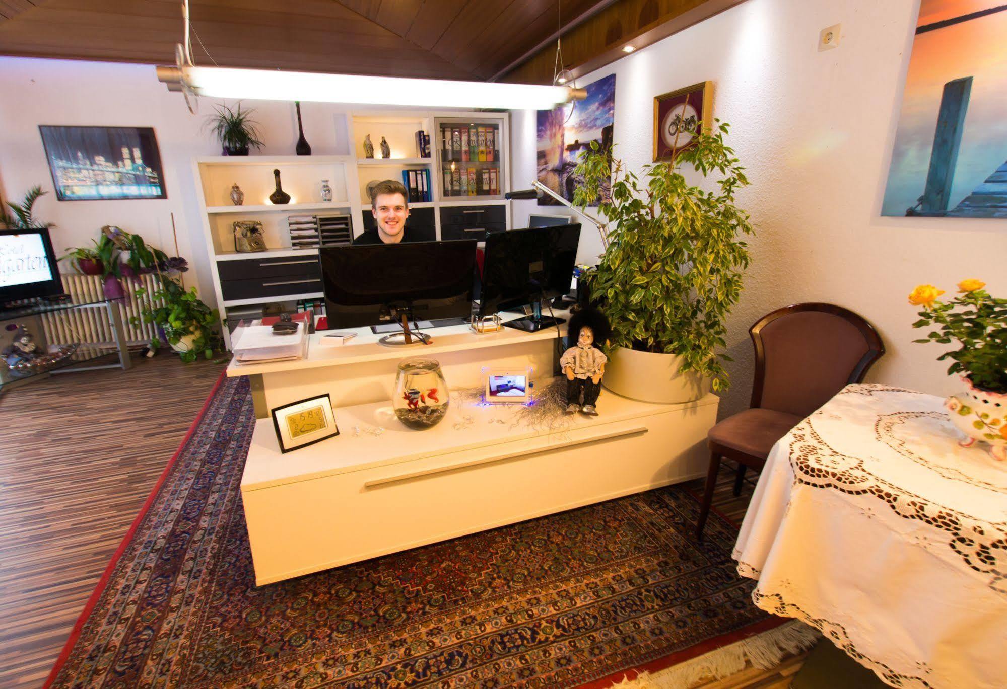 Hotel Rosengarten Schwaebisch Gmuend Ngoại thất bức ảnh