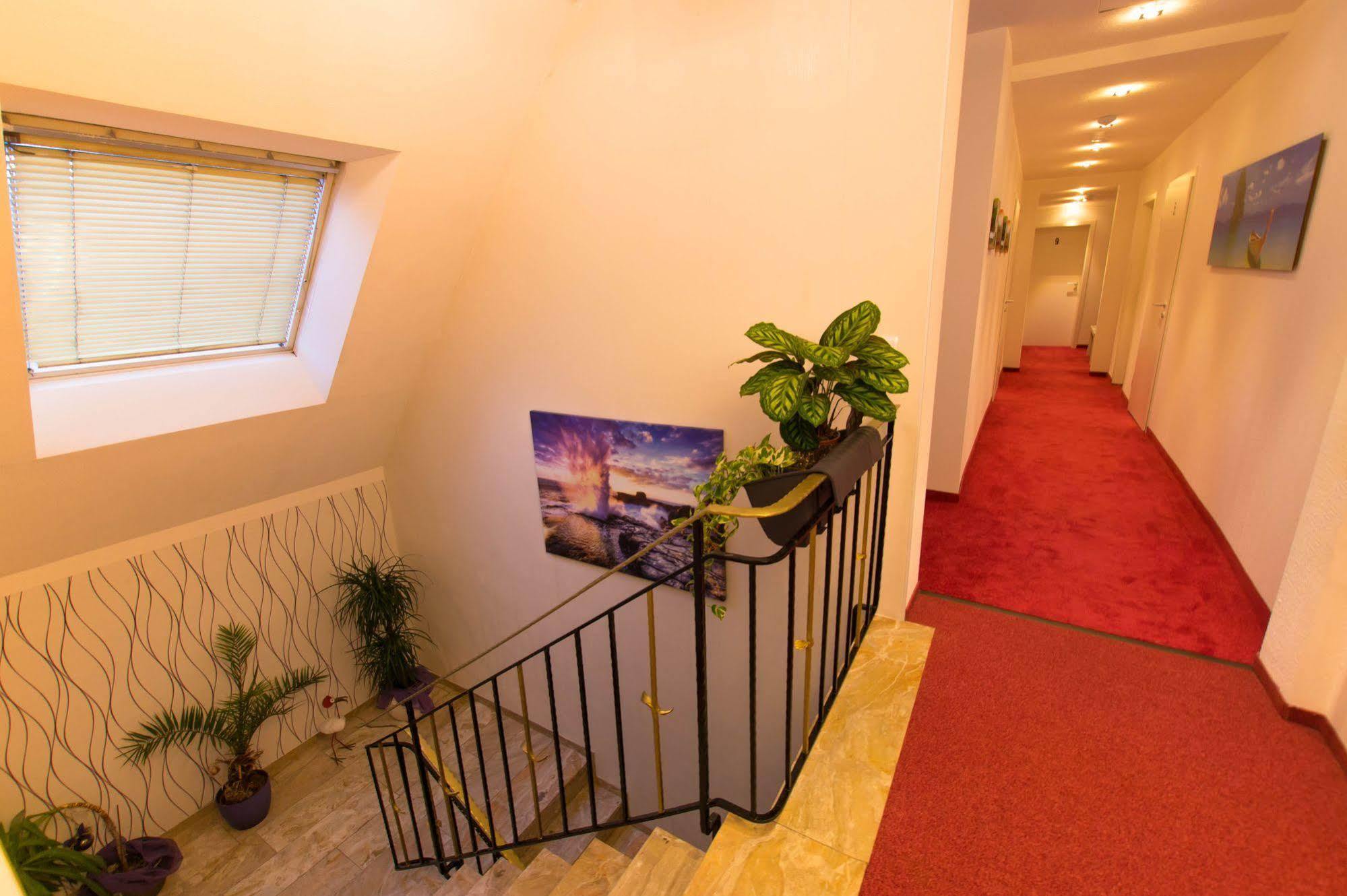 Hotel Rosengarten Schwaebisch Gmuend Ngoại thất bức ảnh