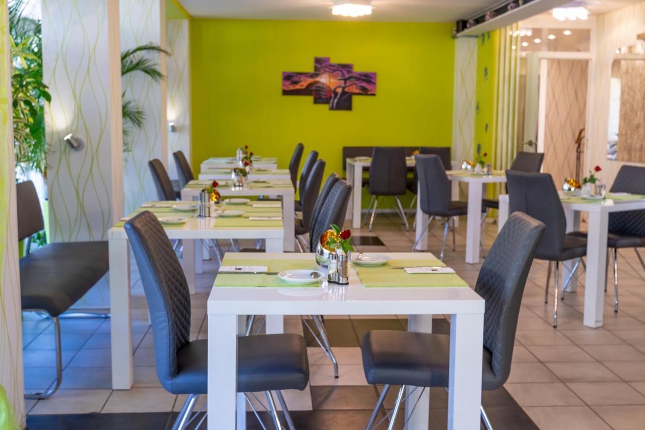 Hotel Rosengarten Schwaebisch Gmuend Ngoại thất bức ảnh