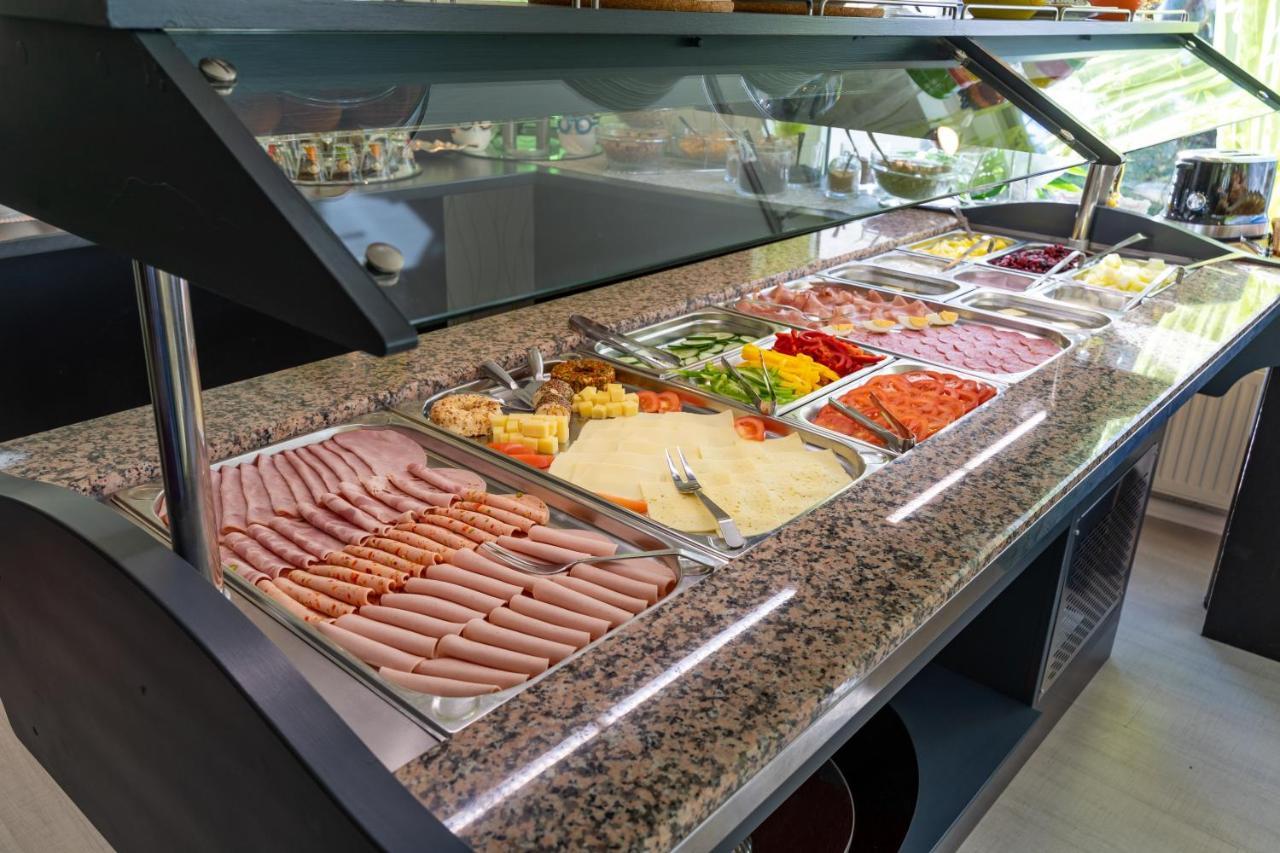 Hotel Rosengarten Schwaebisch Gmuend Ngoại thất bức ảnh